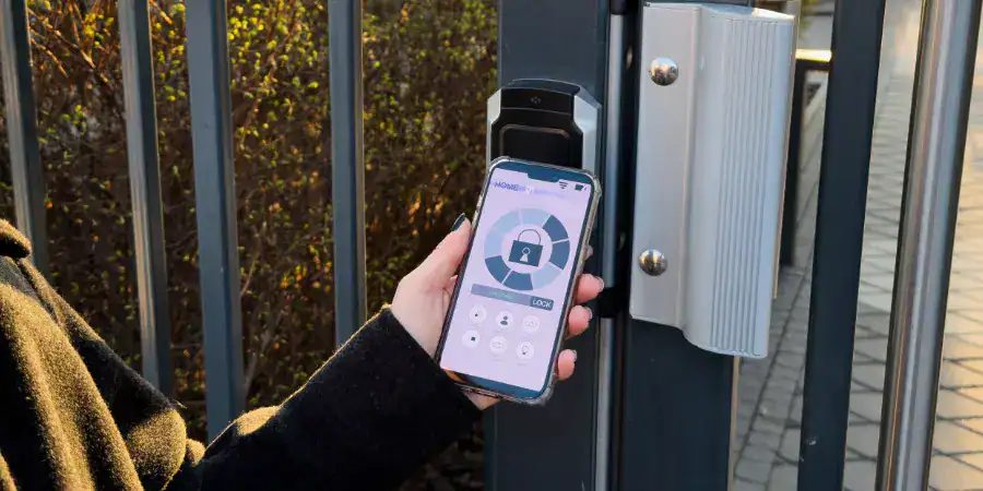 Smart vs traditional locks